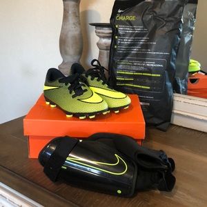 Boys cleats